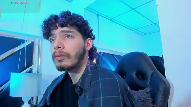 Snapshot of JojoBraando chatting on December 2025 11:32:02 PM JojoBraando online show from December 2025 11:32:02 PM