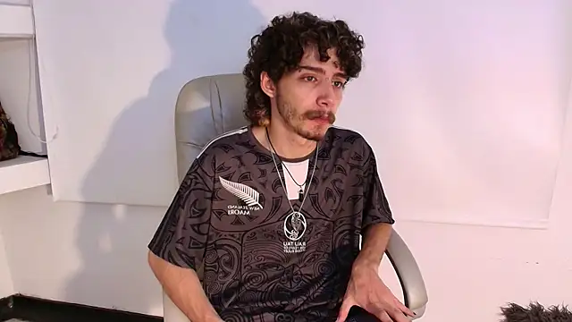 Snapshot of JojoBraando chatting on April 2026 12:12:02 AM JojoBraando online show from April 2026 12:12:02 AM