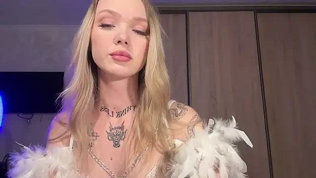 Amelly 04Sun online show from November 2025 06:09:01 PM