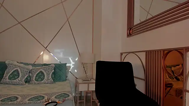 MafeArias23 online show from November 2025 09:48:01 PM