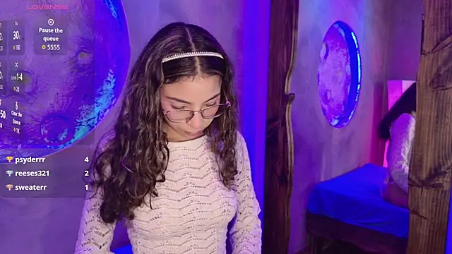 Snapshot of Kaaory chatting on December 2025 04:32:02 PM Kaaory online show from December 2025 04:32:02 PM