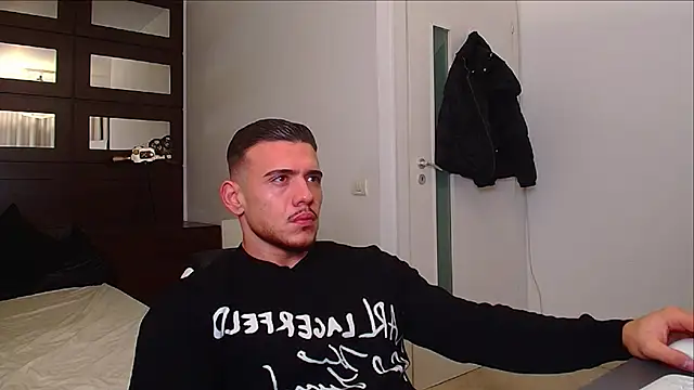 ElijahThorne online show from November 2025 05:29:02 AM