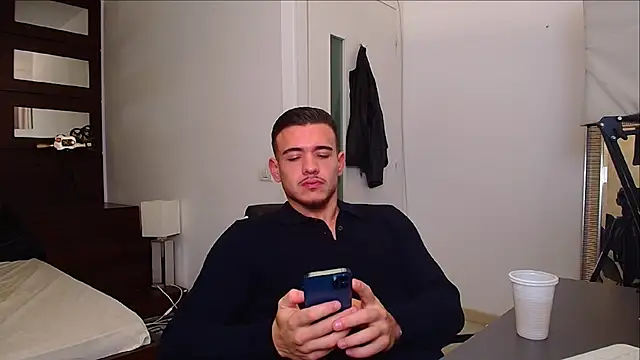 ElijahThorne online show from November 2025 05:29:02 AM