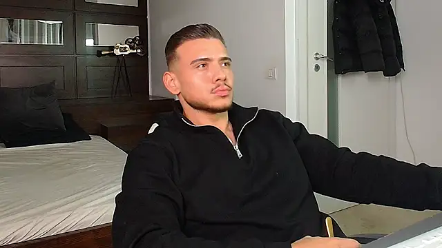 ElijahThorne online show from January 2026 05:00:01 AM