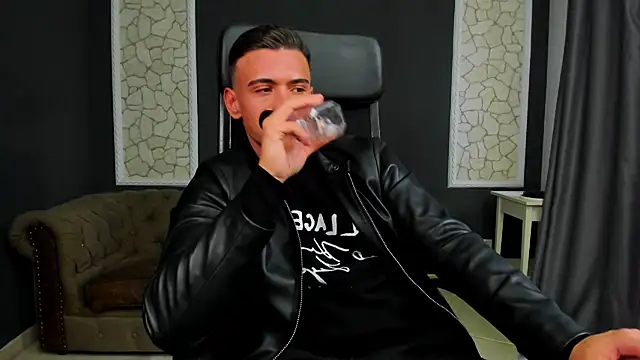 ElijahThorne online show from March 2026 10:40:01 AM