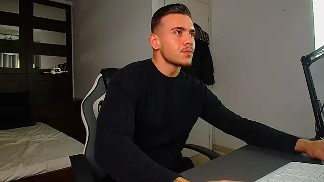 ElijahThorne online show from January 2026 08:42:02 AM