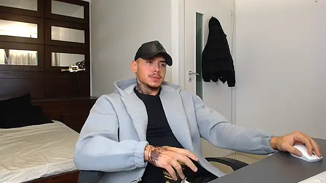 ElijahThorne online show from February 2026 06:42:02 AM