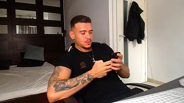 ElijahThorne online show from February 2026 10:05:02 AM