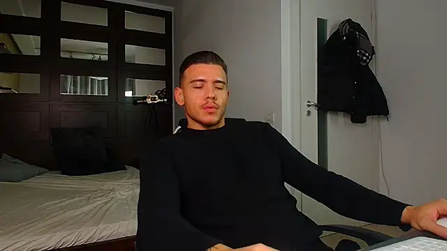 ElijahThorne online show from January 2026 05:36:02 AM