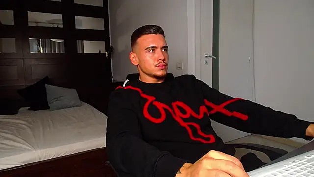 ElijahThorne online show from March 2026 07:13:01 AM