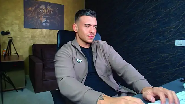 ElijahThorne online show from April 2026 06:37:02 AM