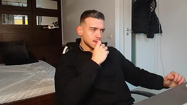 ElijahThorne online show from January 2026 07:45:01 AM