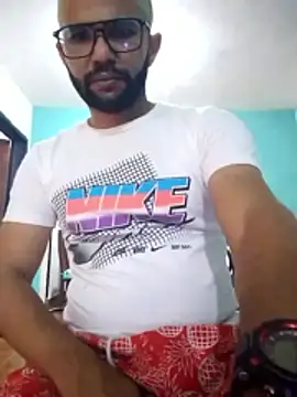jhosemanuel online show from December 2025 08:58:01 PM