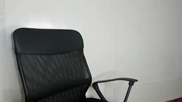 kira-stormm online show from March 2026 09:29:01 PM