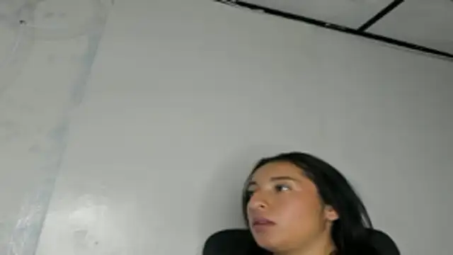 kira-stormm online show from March 2026 01:36:02 PM