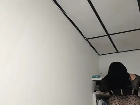 kira-stormm online show from February 2026 09:34:01 PM