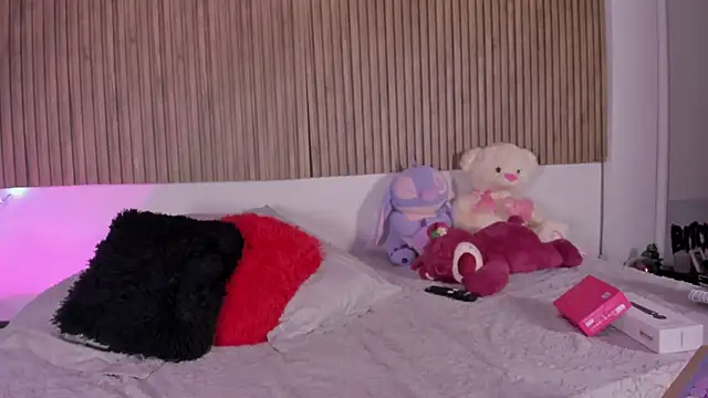 Hayley-Fox online show from March 2026 01:13:01 AM