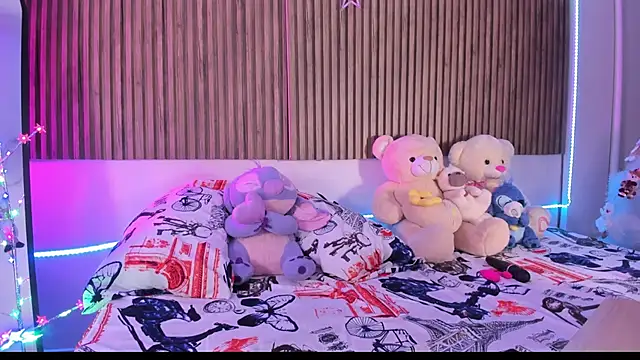 Hayley-Fox online show from December 2025 01:45:01 AM