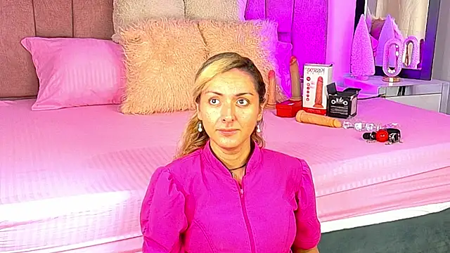 Lunitaa Diva online show from December 2025 02:20:01 PM