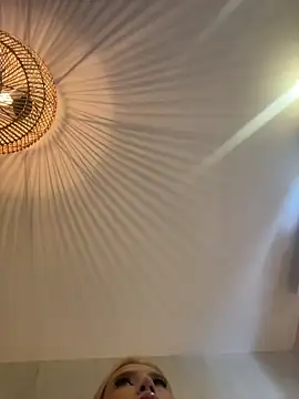 valeryfox   online show from January 2026 07:10:02 PM