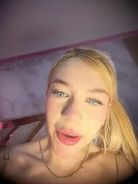 valeryfox   online show from March 2026 06:25:02 PM