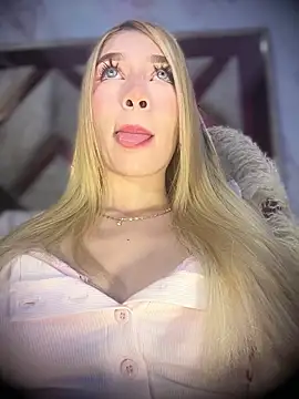 valeryfox   online show from March 2026 12:56:01 AM