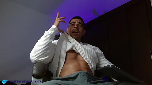 Snapshot of Kent_Rodriguez chatting on December 2025 11:11:02 PM Kent Rodriguez online show from December 2025 11:11:02 PM