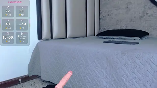 Snapshot of Alise-Mason chatting on November 2025 11:59:01 PM Alise-Mason online show from November 2025 11:59:01 PM