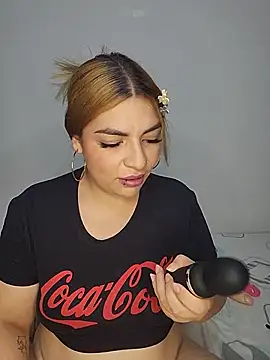 Snapshot of mila_curvy chatting on November 2025 04:57:02 AM mila curvy online show from November 2025 04:57:02 AM