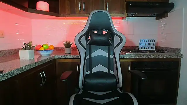 eren jeager online show from December 2025 02:32:01 AM