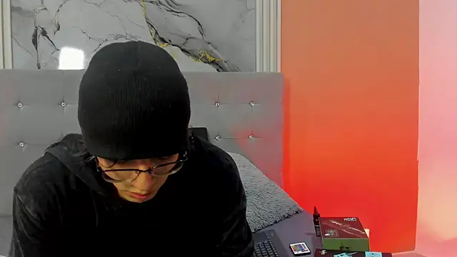 eren jeager online show from April 2026 01:32:01 AM