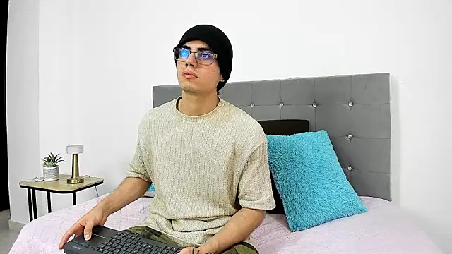 eren jeager online show from January 2026 08:14:02 PM