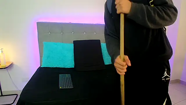 eren jeager online show from December 2025 08:04:02 PM