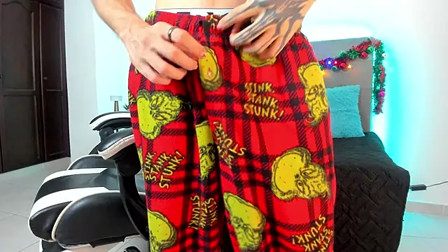 eren jeager online show from December 2025 01:17:01 AM