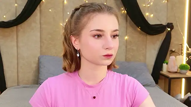 Janice Corona online show from April 2026 03:35:01 PM