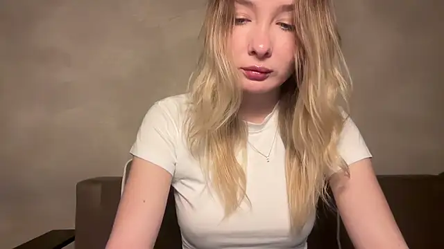 keeendall online show from December 2025 08:58:02 PM