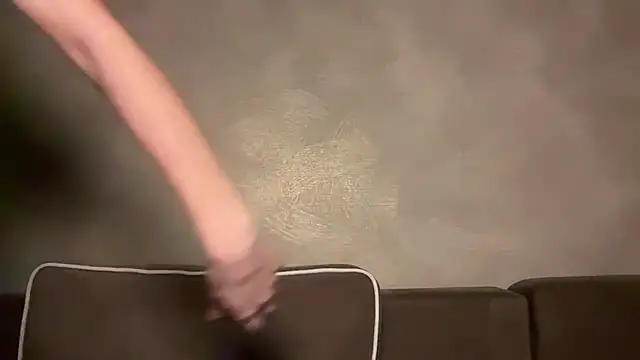 keeendall online show from December 2025 07:51:02 PM