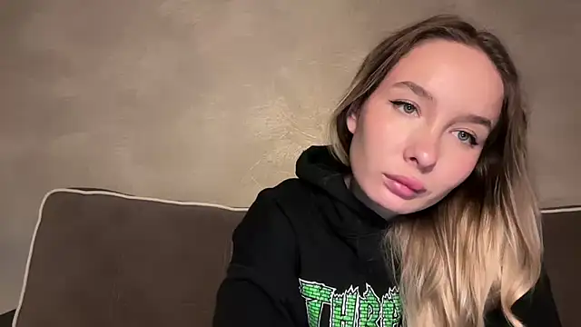 keeendall online show from December 2025 08:21:01 PM