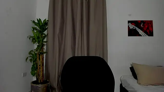 Catty Noir online show from January 2026 02:37:01 AM