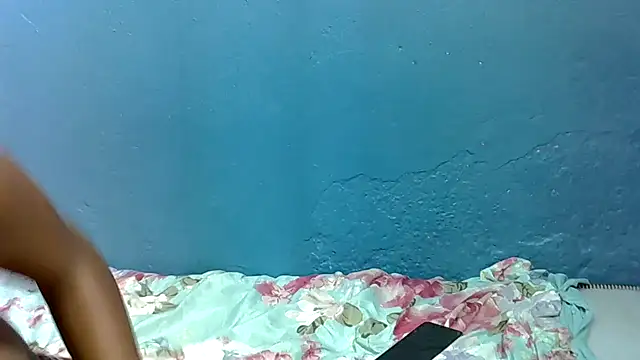 VirginPrincess06 online show from February 2026 01:33:02 PM