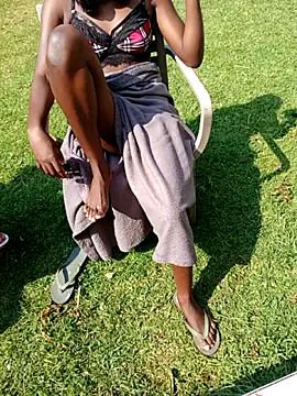 VirginPrincess06 online show from December 2025 01:10:01 PM