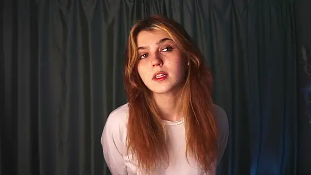 FannyRay online show from December 2025 08:10:02 PM