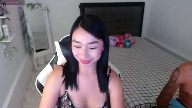 Ariel Laurentt online show from July 2026 02:18:01 AM