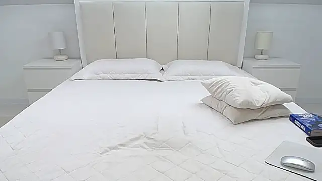 Milena29 online show from March 2026 06:18:01 AM