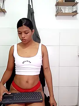 luna    online show from November 2025 08:53:02 PM