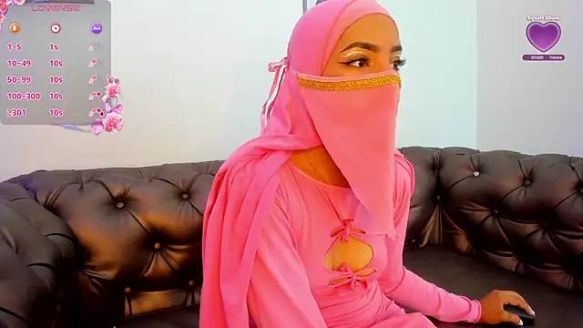 layla Habid online show from November 2025 08:20:01 PM