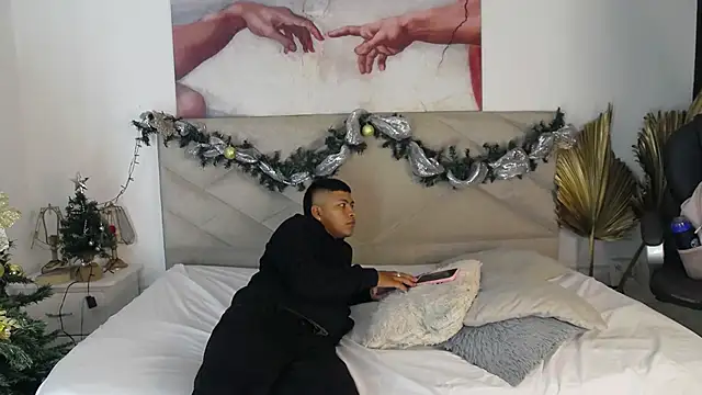 AlexisAndMartina3 online show from December 2025 01:38:02 AM