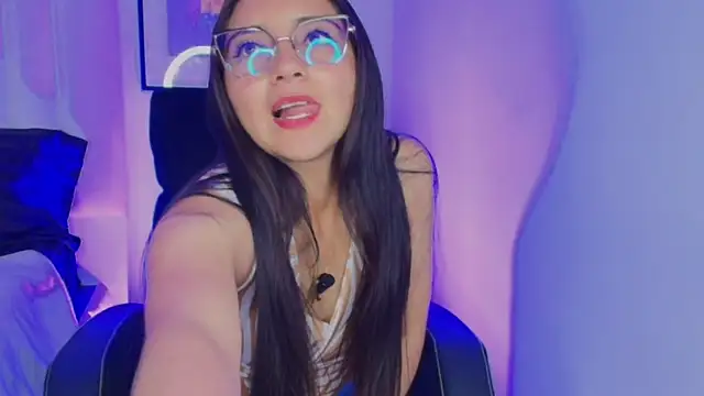 Snapshot of Mara_Wolf01 chatting on December 2025 07:51:02 PM Mara Wolf01 online show from December 2025 07:51:02 PM