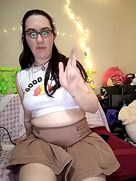 LaylaLucis online show from April 2026 11:07:02 PM