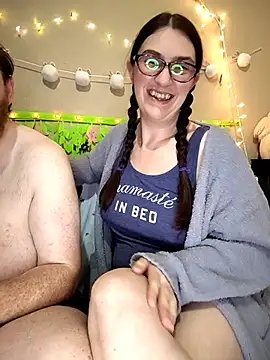 LaylaLucis online show from March 2026 04:21:02 AM